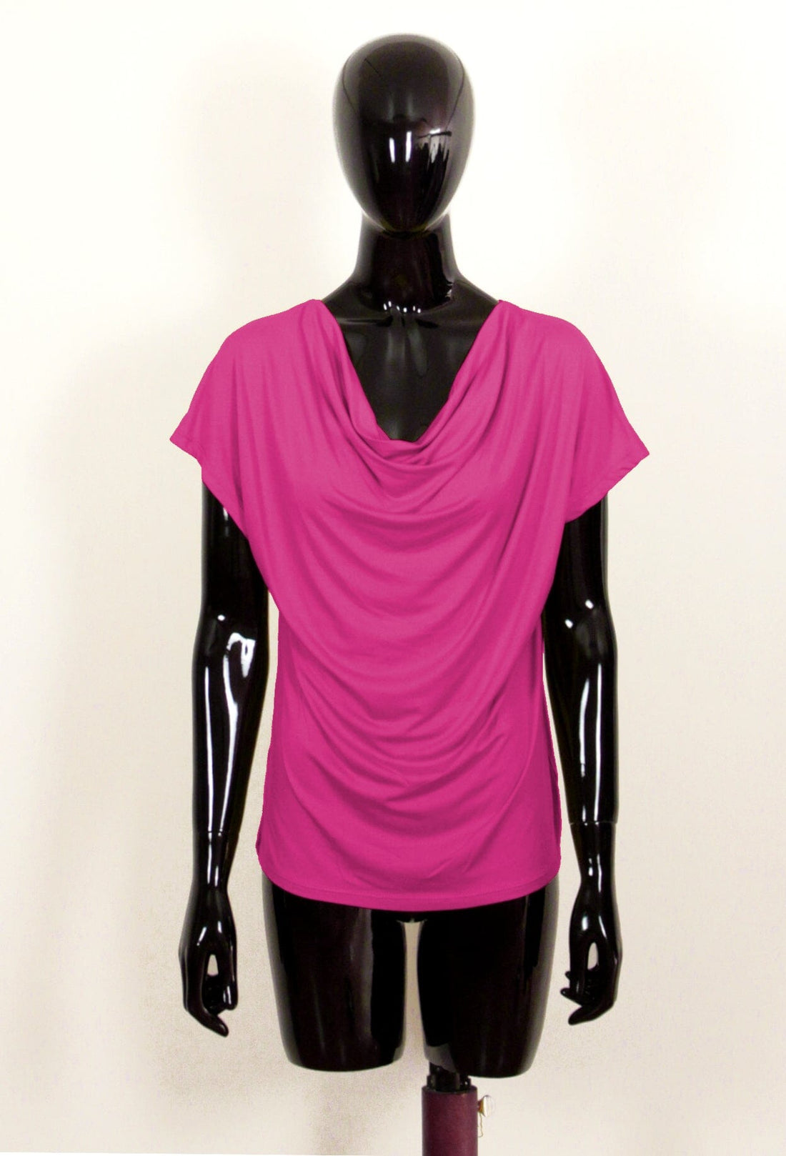 T-shirt avec Col Bénitier haut