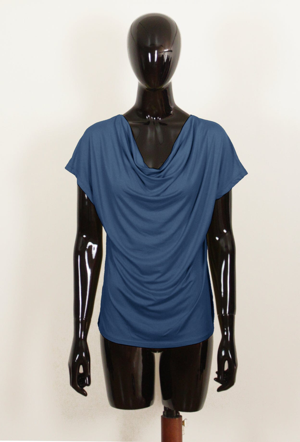 T-shirt tendance avec Col Bénitier haut