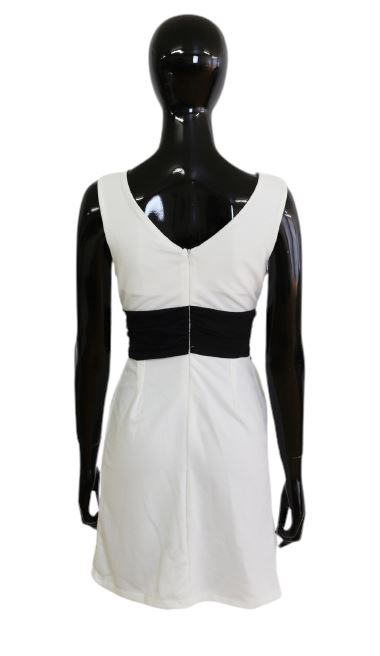 Robe de mariage à noed centré Robe